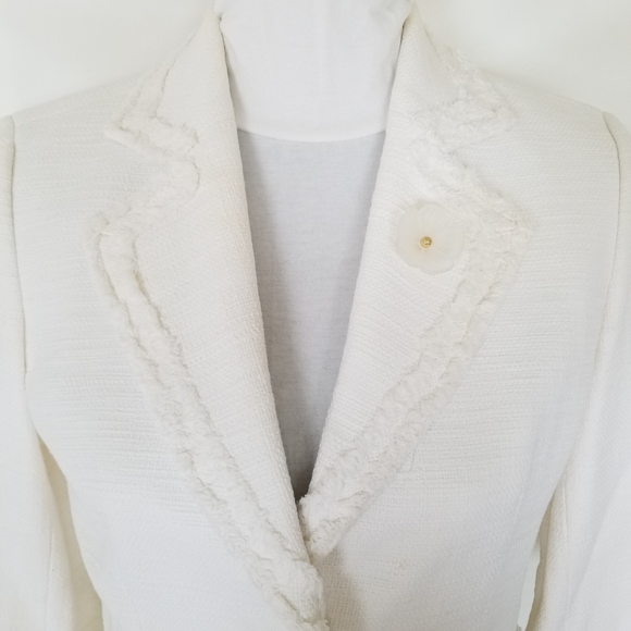 ✅#911B Classiques Entier White Fringe Jacket PS 3D Flower Buttons Gold/White - Picture 3 of 14